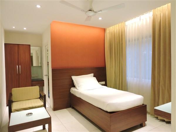 Gayathri Hotels Tirupur Dış mekan fotoğraf